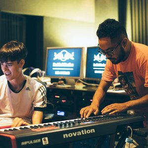 Tennyson x Mr. Carmack 的头像