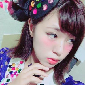 Imagen de '川嶋志乃舞'