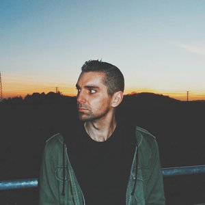 Sunset Graves 的头像
