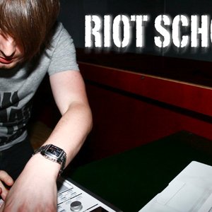 Riot School / Digital Petting 的头像