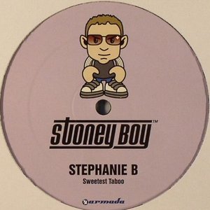 Stephanie B のアバター