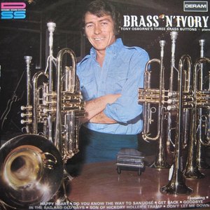 Tony Osborne's Three Brass Buttons 的头像
