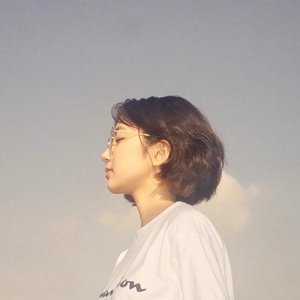 Une 的头像