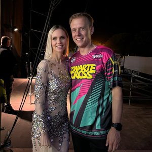 Armin van Buuren & Natalie Gioia 的头像