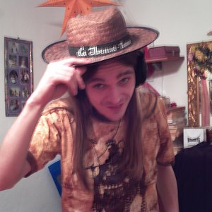 Tapped Cat 的头像