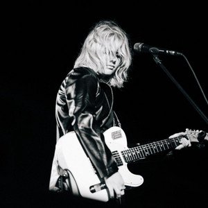 Dead - Single