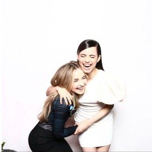 Sabrina Carpenter, Sofia Carson 的头像
