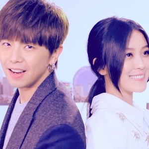 卓文萱 & 黃鴻升 的头像
