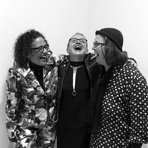 “Tiger Trio”的封面