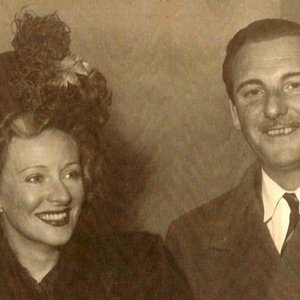Anne Ziegler and Webster Booth 的头像