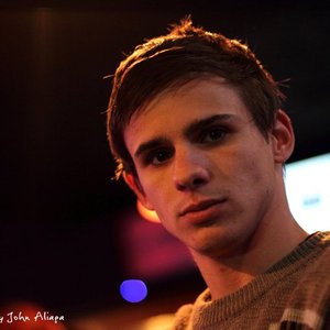 Sam Perry 的头像