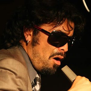 'Víctor Flores' için resim