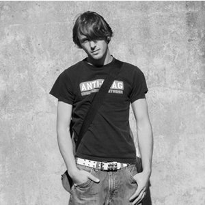 Christopher Neil Young 的头像