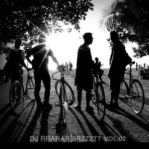 “BRZZZTT Mixtape Vol.02”的封面