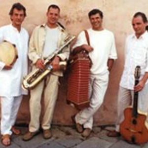 Riccardo Tesi & Banditaliana photo provided by Last.fm