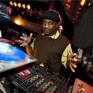 DJ Debonair Samir 的头像