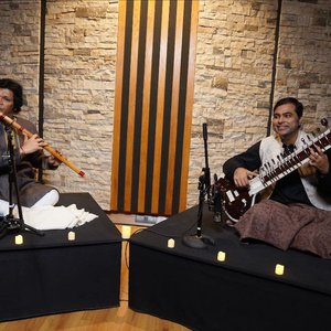 Purbayan Chatterjee & Rakesh Chaurasia 的头像