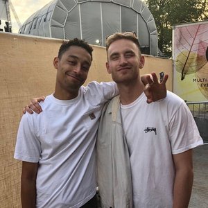 Tom Misch, Loyle Carner 的头像