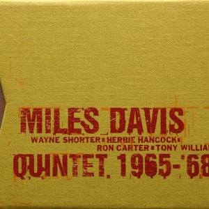 “Miles Davis Quintet 1965-'68”的封面