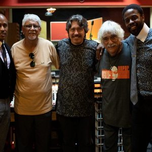 Azymuth, Adrian Younge & Ali Shaheed Muhammad 的头像