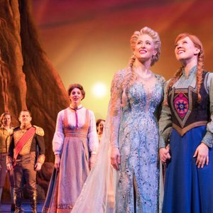 Patti Murin, Caissie Levy & Original Broadway Cast of Frozen için avatar