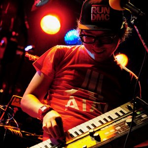 DIRTY-SYNTHESIZER 的头像