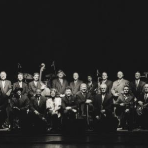 Lyle Lovett and His Large Band photo provided by Last.fm