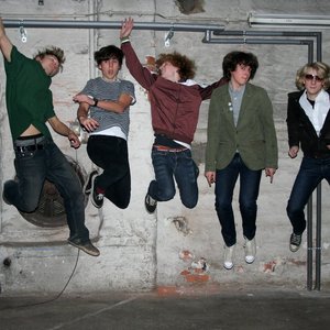 The Drunken Peaches 的头像