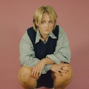 Phoebe Hall 的头像