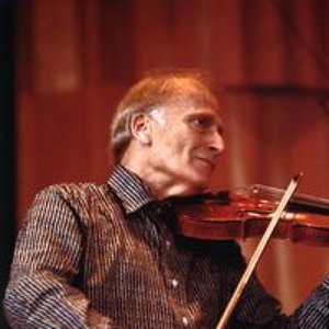 “Sir Yehudi Menuhin”的封面