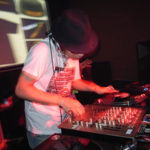 Avatar for DJ Deckstream