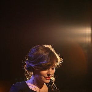 Elena Mindru のアバター