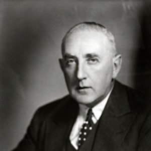 “Theodore Holland”的封面