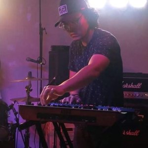 Solitude 2:14am 的头像