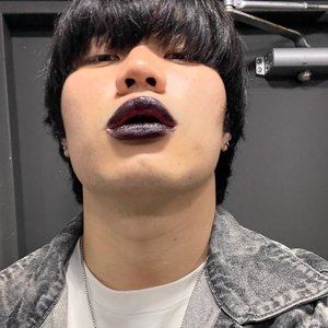 Molly Yam のアバター