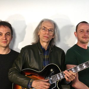 Steve Howe Trio 的头像