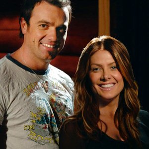 “Shannon Noll & Natalie Bassingthwaighte”的封面