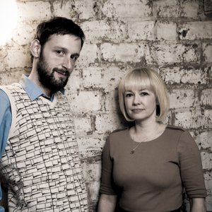Mairi Morrison & Alasdair Roberts 的头像