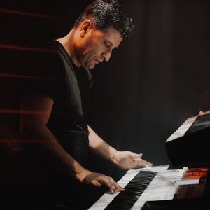 ريزان سعيد 的头像