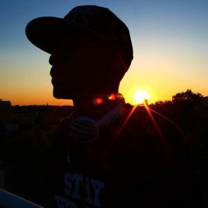 Sean Sky 的头像