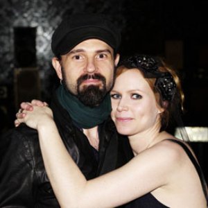 “Nina Persson & Nathan Larson”的封面
