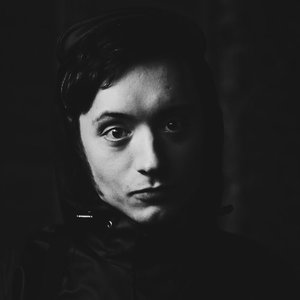 gråtoner 的头像