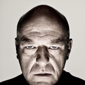 “Dean Norris (as Hank Schrader)”的封面