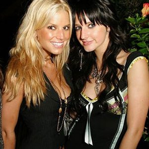 Jessica Simpson & Ashlee Simpson 的头像