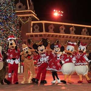 Аватар для Walt Disney Choirs Christmas Caroleers