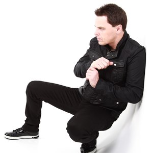 Avatar för Markus Schulz feat. Sir Adrian