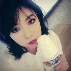 HyunA - Topic 的头像