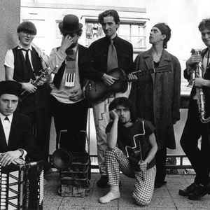 Nahoru po schodišti dolů band photo provided by Last.fm