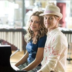 Olesya Rulin & Lucas Grabeel - Senior Year Spring Musical 的头像