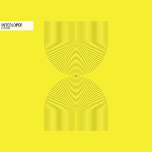 “Interloper”的封面